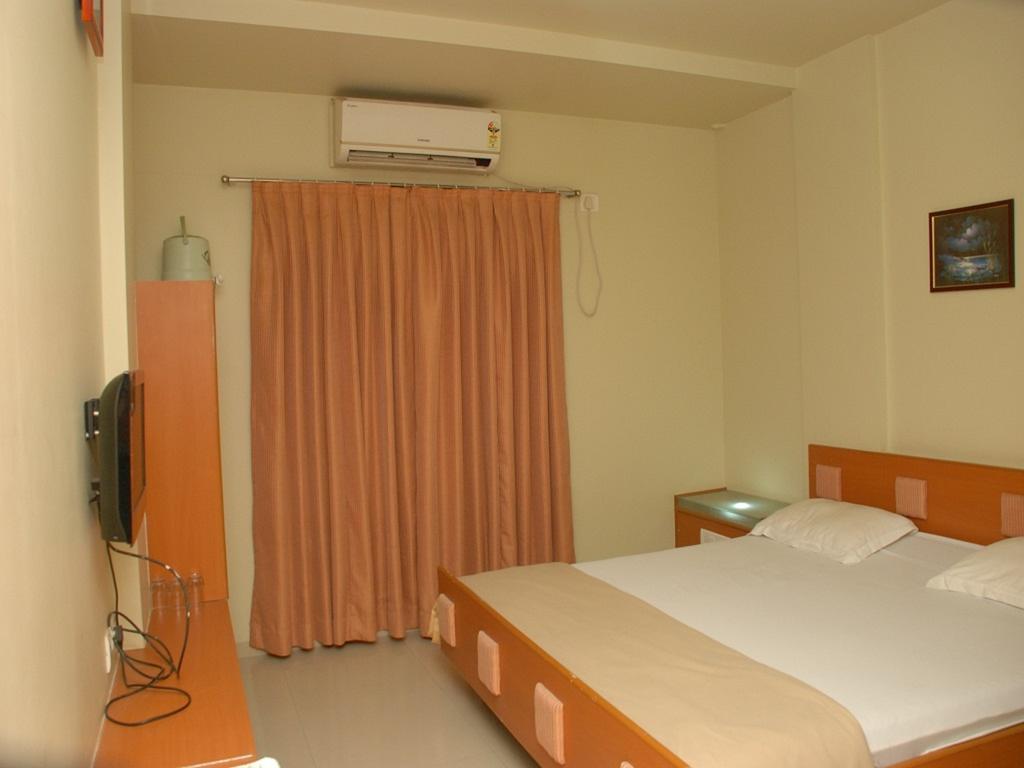 Hotel Nyay Mandir Bharuch 部屋 写真
