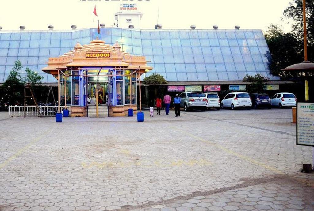 Hotel Nyay Mandir Bharuch エクステリア 写真